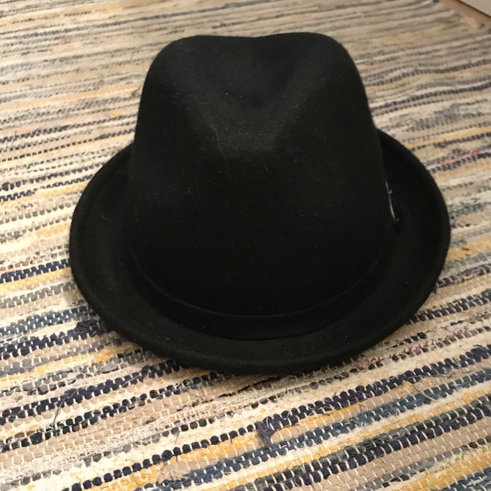 Brand new Roxy fedora in black